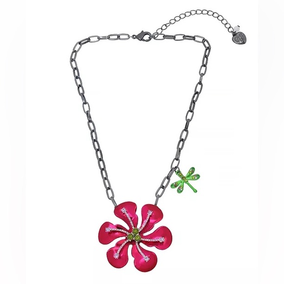 BETSEY JOHNSON Flower Pendant Necklace NWT - Picture 9 of 10